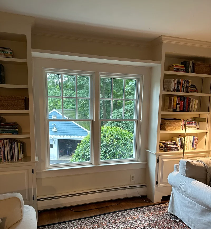 Simulated divided light grids on the Pella Lifestyle window